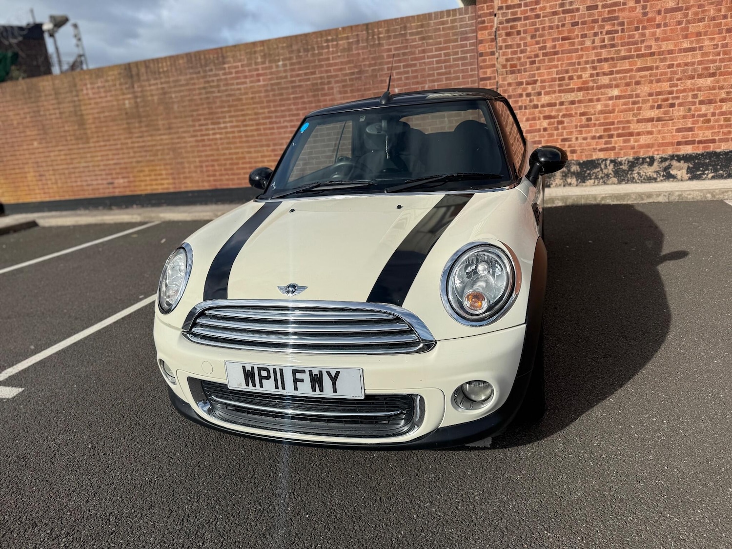 Used MINI Convertible 2011 for sale - 76572463: Photo 6