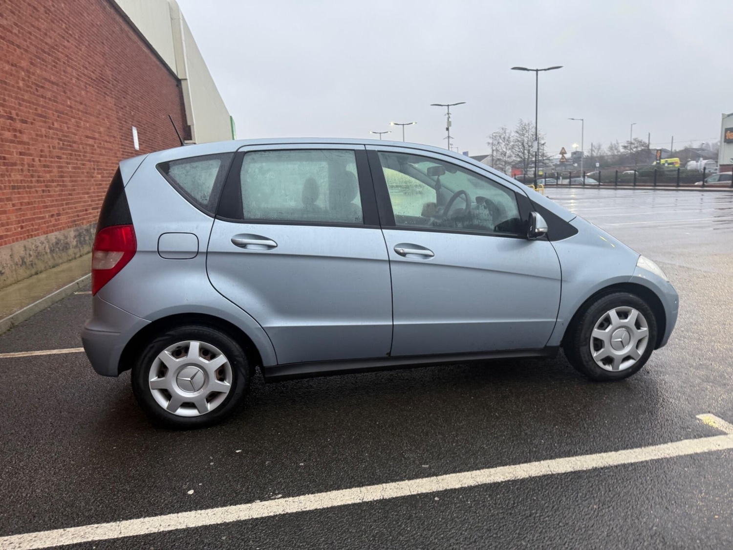 Used Mercedes-Benz A-Class 2010 for sale - 77454846: Photo 16
