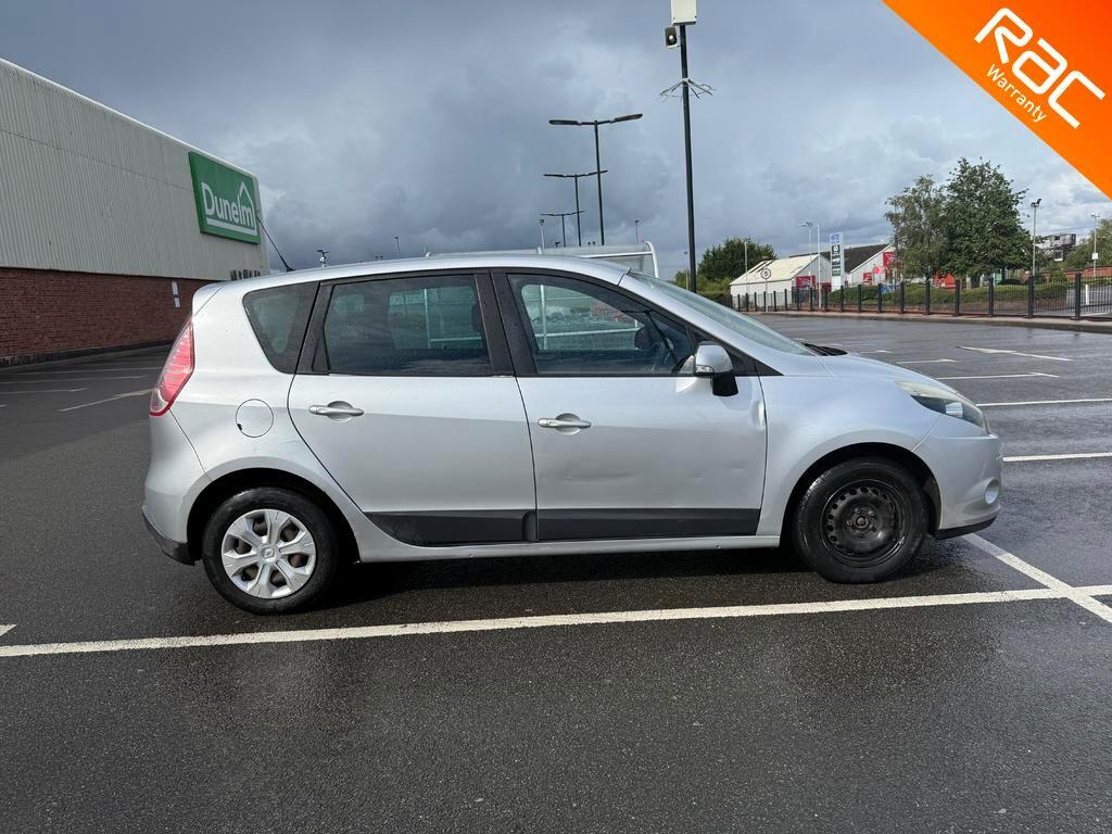 Renault Scenic (59) - 1.5 dCi Expression Euro 4 5dr - Image 12