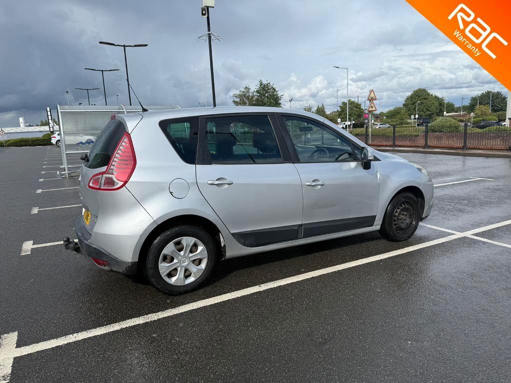 Renault Scenic (59) - 1.5 dCi Expression Euro 4 5dr - Image 13