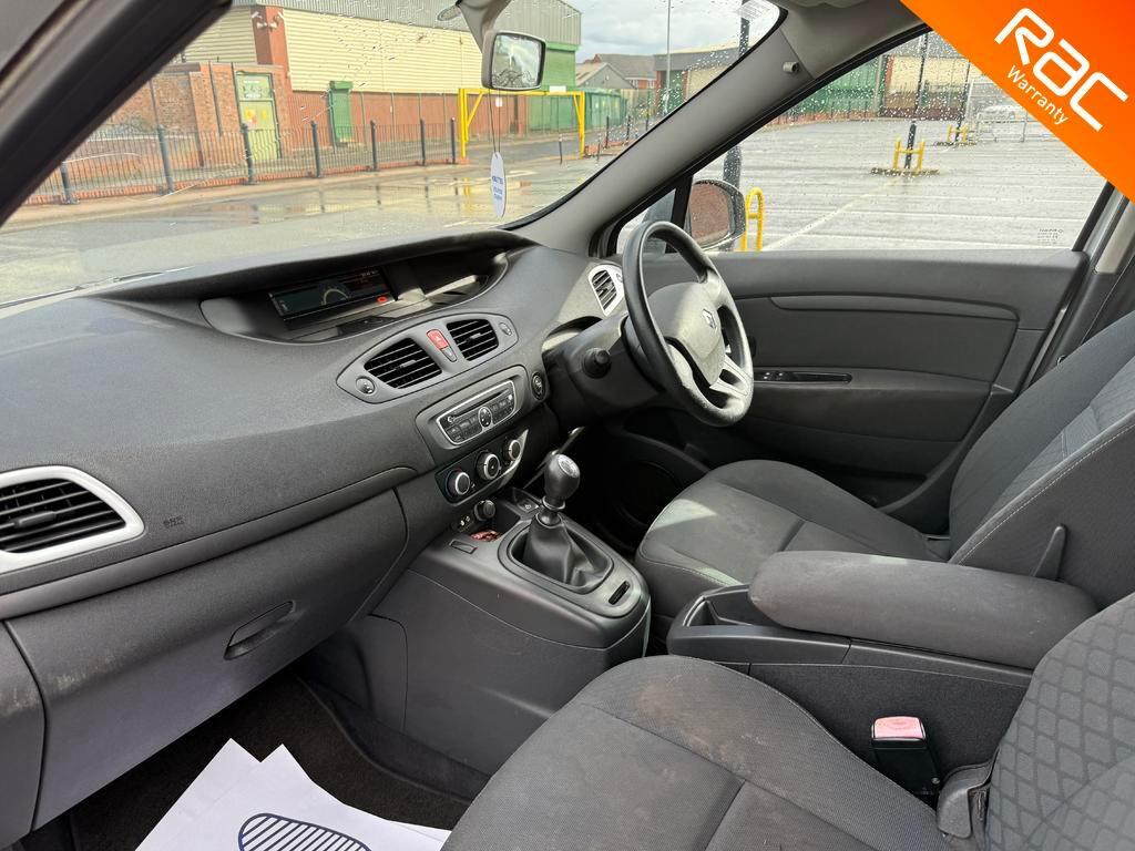 Renault Scenic (59) - 1.5 dCi Expression Euro 4 5dr - Image 16