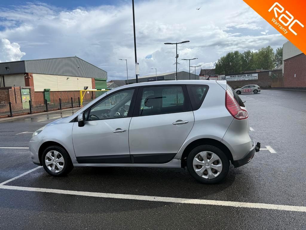 Renault Scenic (59) - 1.5 dCi Expression Euro 4 5dr - Image 8