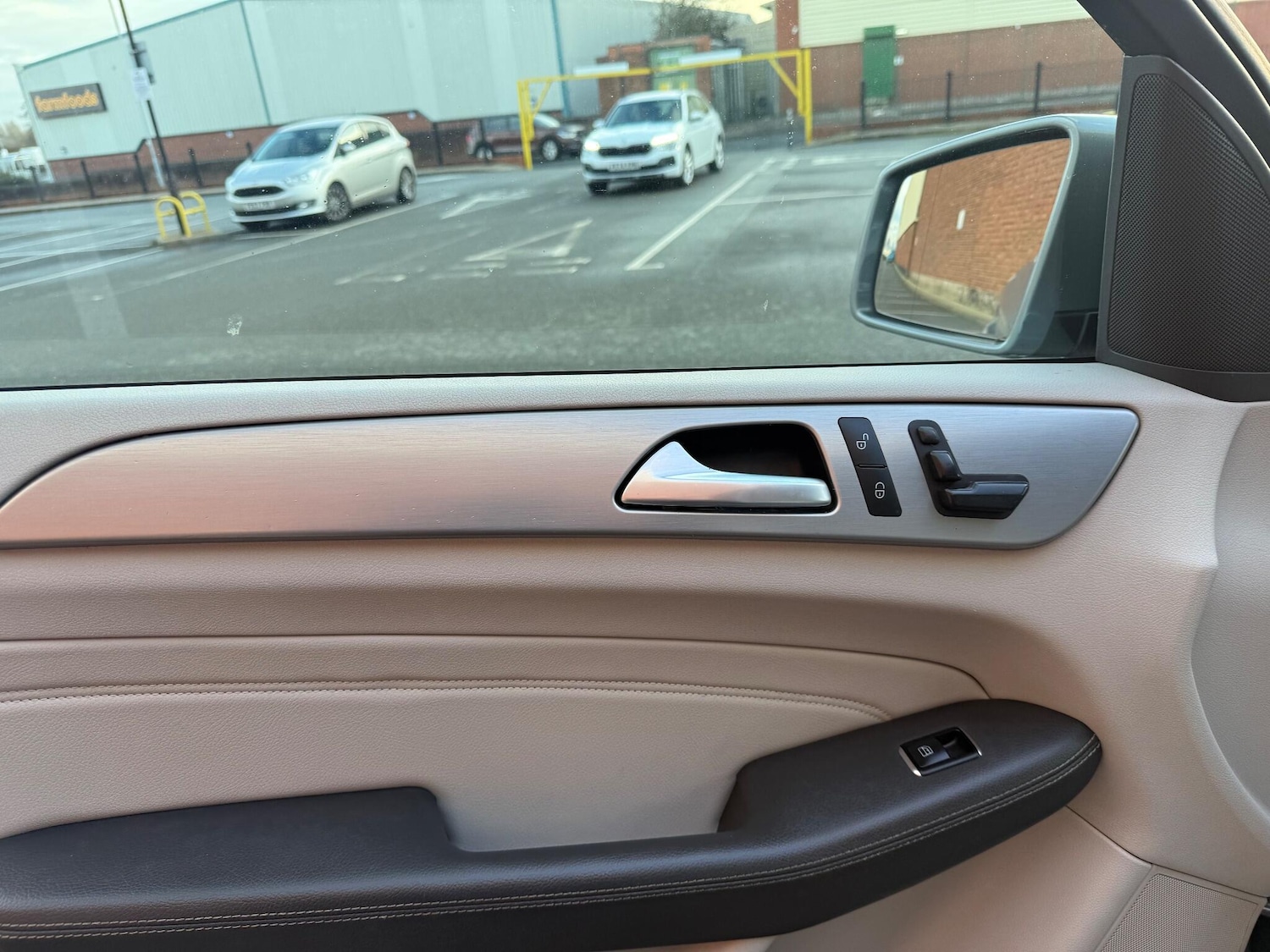 Used Mercedes-Benz M Class 2013 for sale - 76942451: Photo 27