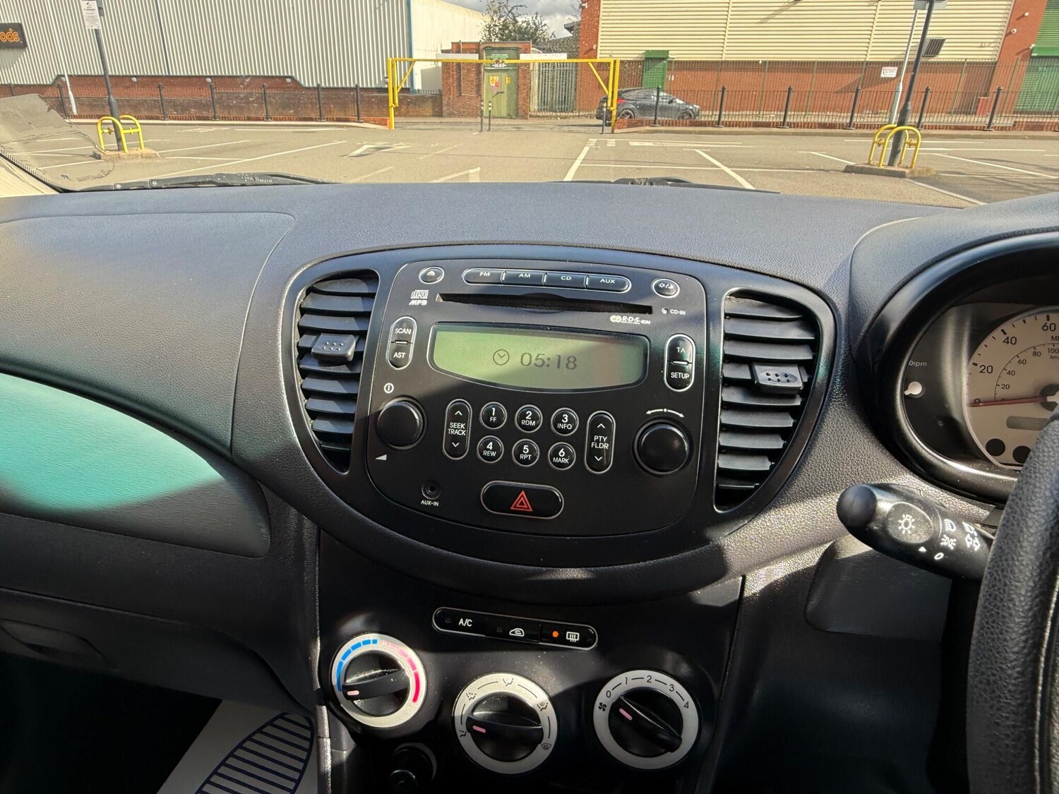 Used Hyundai i10 2010 for sale - 78019525: Photo 23