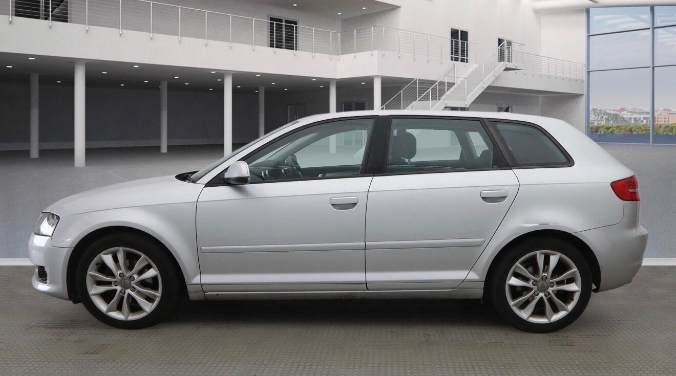 Used Audi A3 2011 for sale - 77909262: Photo 4