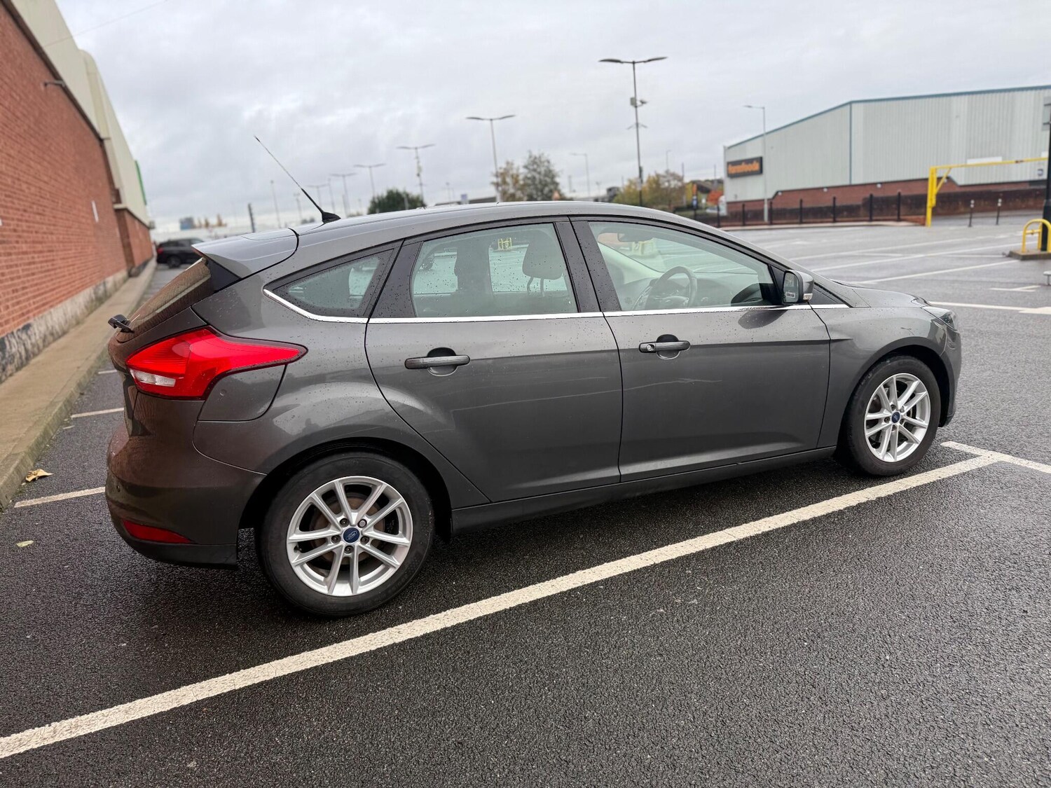 Used Ford Focus 2015 for sale - 76409449: Photo 14