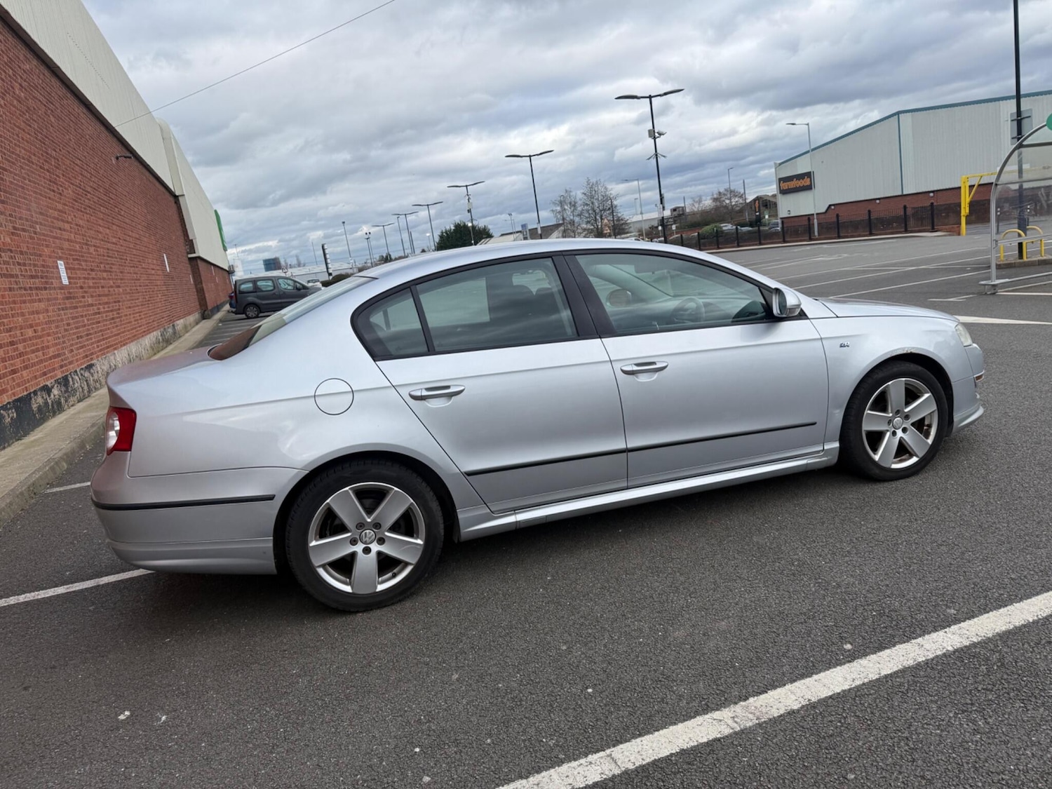 Used Volkswagen Passat 2010 for sale - 78062853: Photo 12