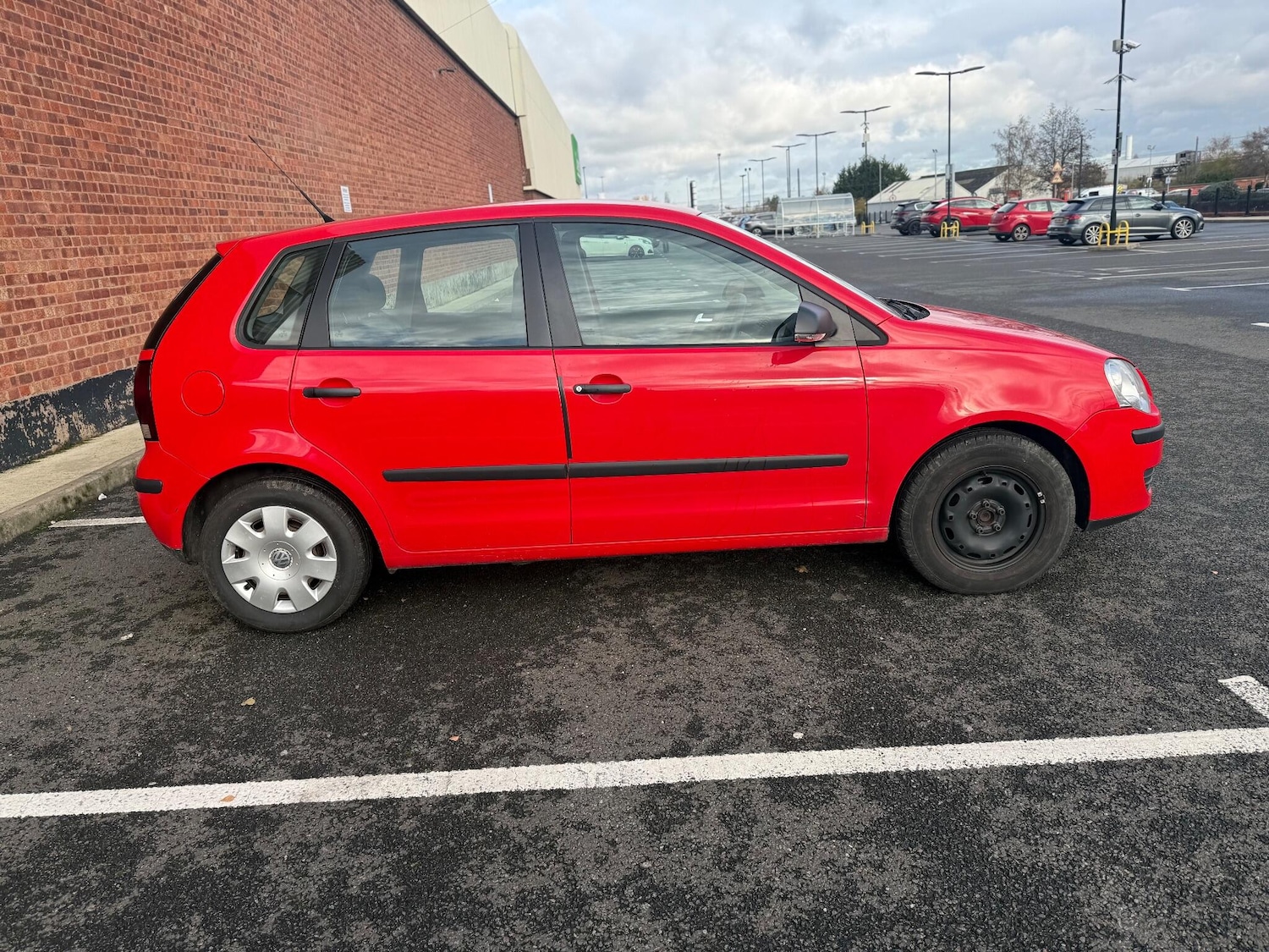 Used Volkswagen Polo 2009 for sale - 76634154: Photo 10
