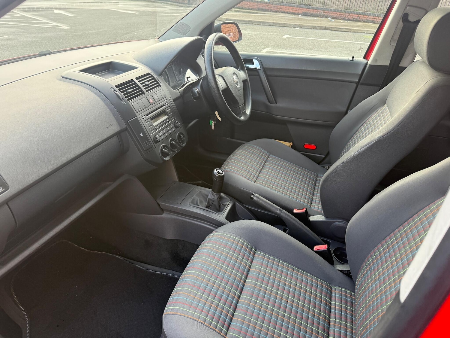 Used Volkswagen Polo 2009 for sale - 76634154: Photo 24