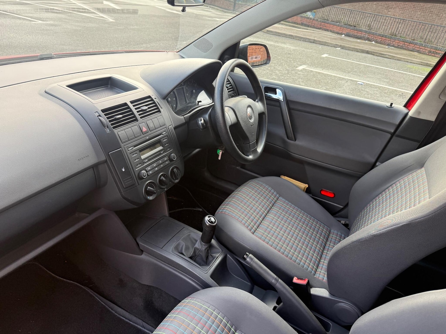 Used Volkswagen Polo 2009 for sale - 76634154: Photo 29