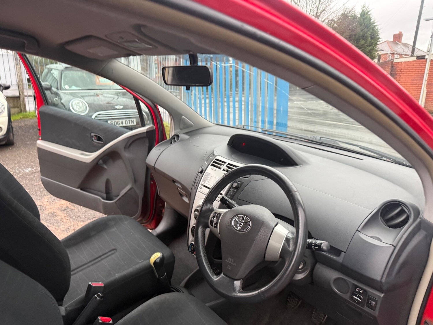 Used Toyota Yaris for sale - 76824555: Photo 16