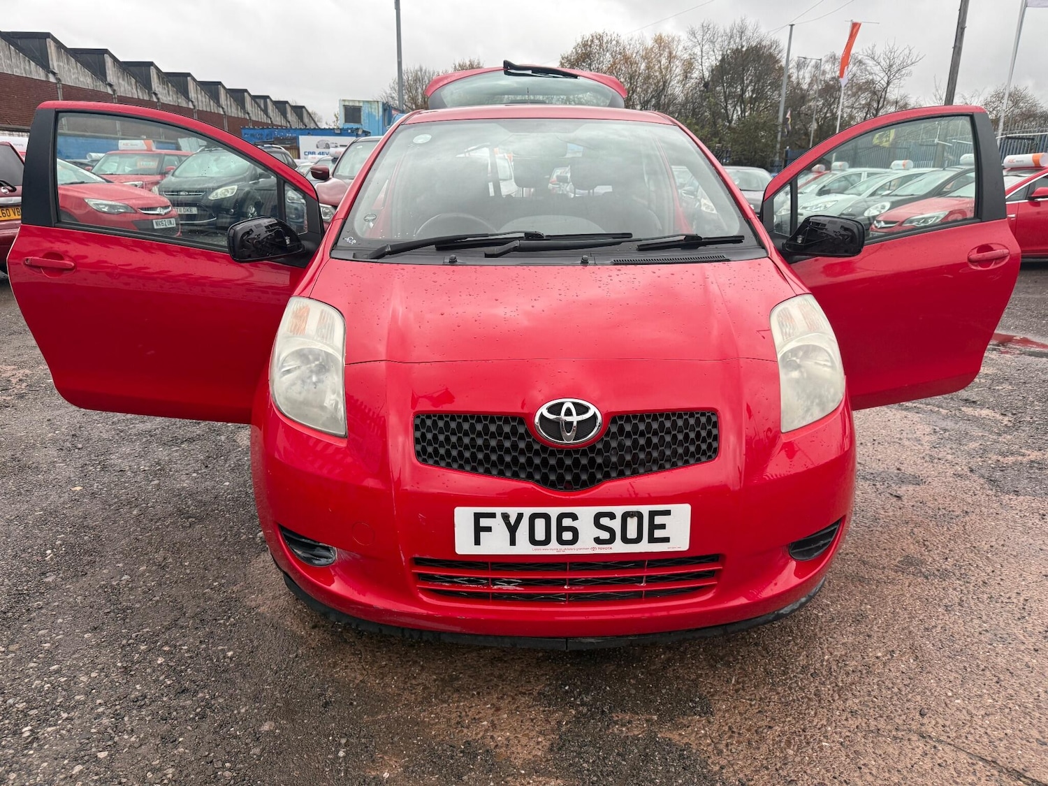 Used Toyota Yaris for sale - 76824555: Photo 6