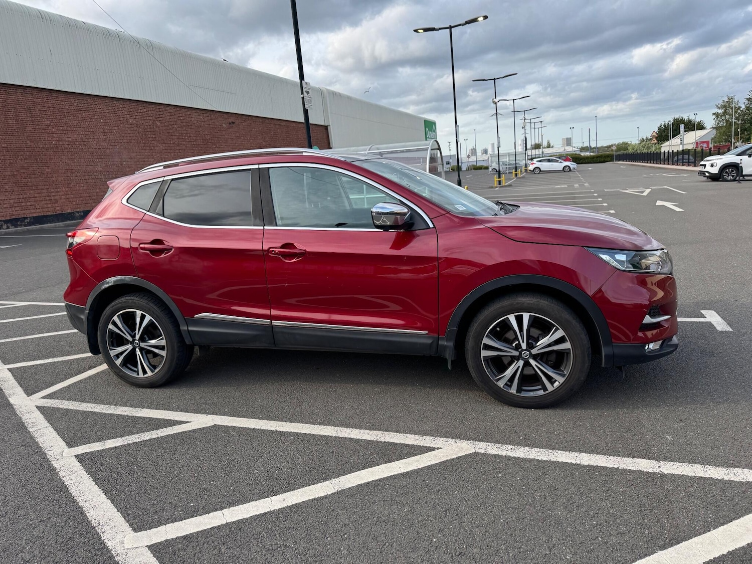 Used Nissan Qashqai 2017 for sale - 77198306: Photo 10