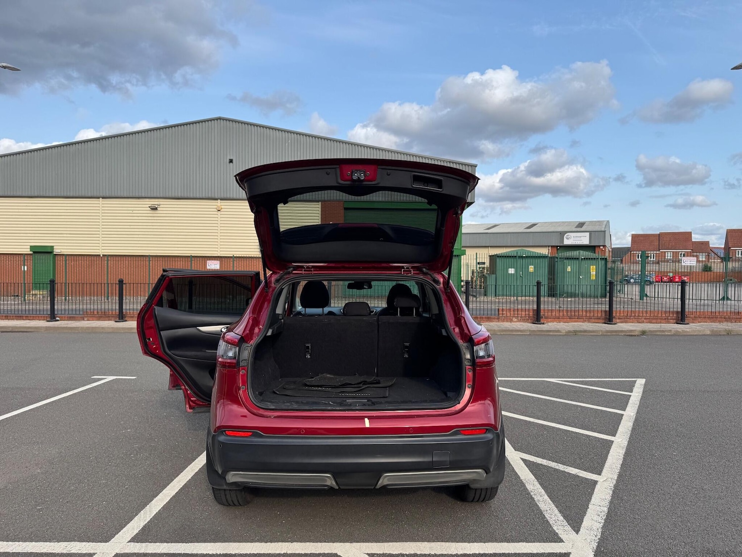 Used Nissan Qashqai 2017 for sale - 77198306: Photo 25