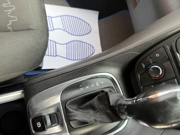 Used Vauxhall Meriva 2013 for sale - 76151853: Photo 43