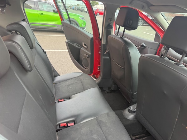 Used Renault Clio 2012 for sale - 76179379: Photo 17