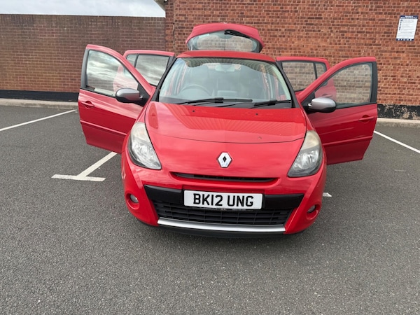 Used Renault Clio 2012 for sale - 76179379: Photo 25