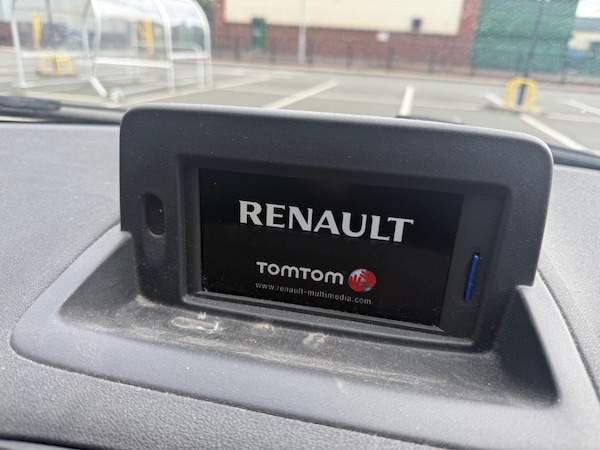 Used Renault Clio 2012 for sale - 76179379: Photo 27