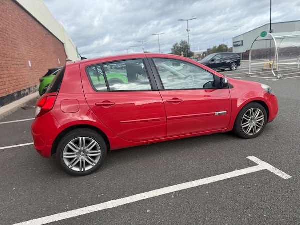Used Renault Clio 2012 for sale - 76179379: Photo 6