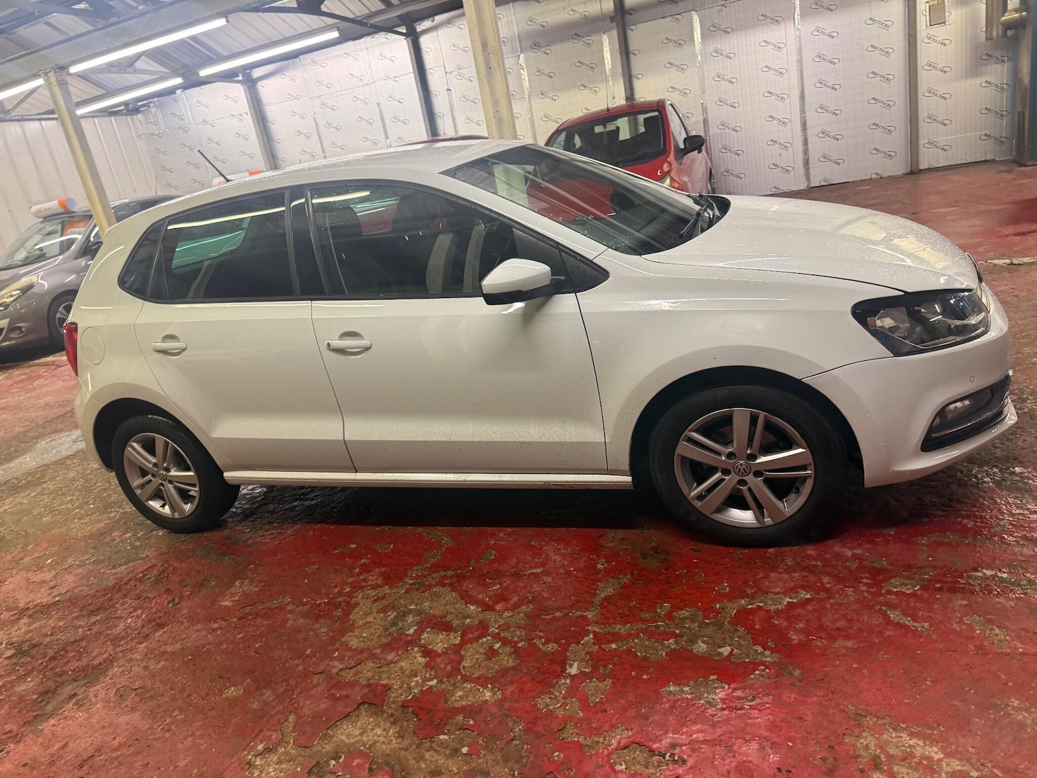 Used Volkswagen Polo 2016 for sale - 76549337: Photo 10