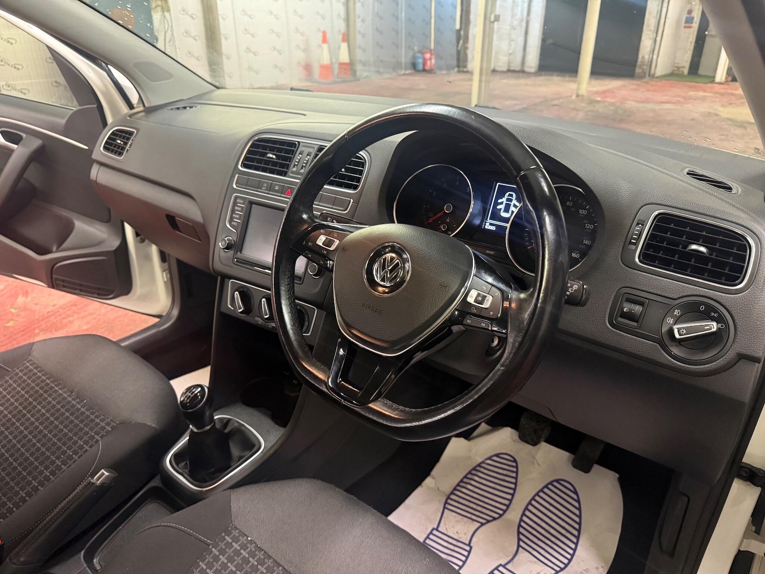 Used Volkswagen Polo 2016 for sale - 76549337: Photo 14