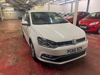 Used Volkswagen Polo 2016 for sale - 76549337: Photo