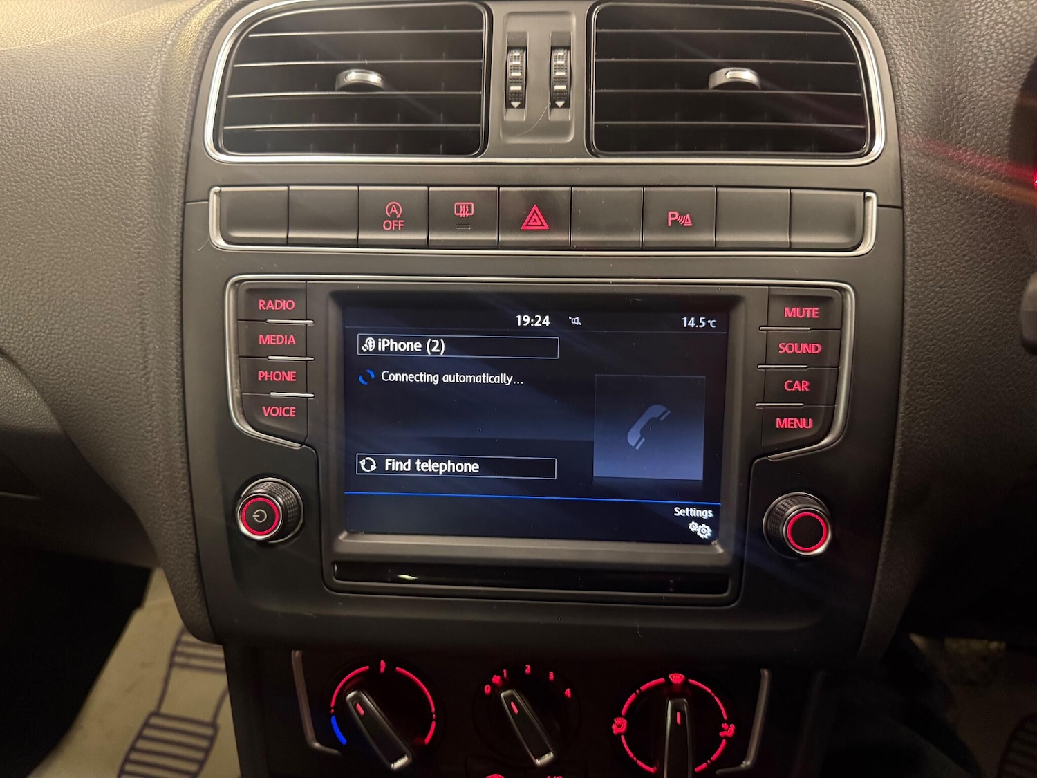 Used Volkswagen Polo 2016 for sale - 76549337: Photo 27