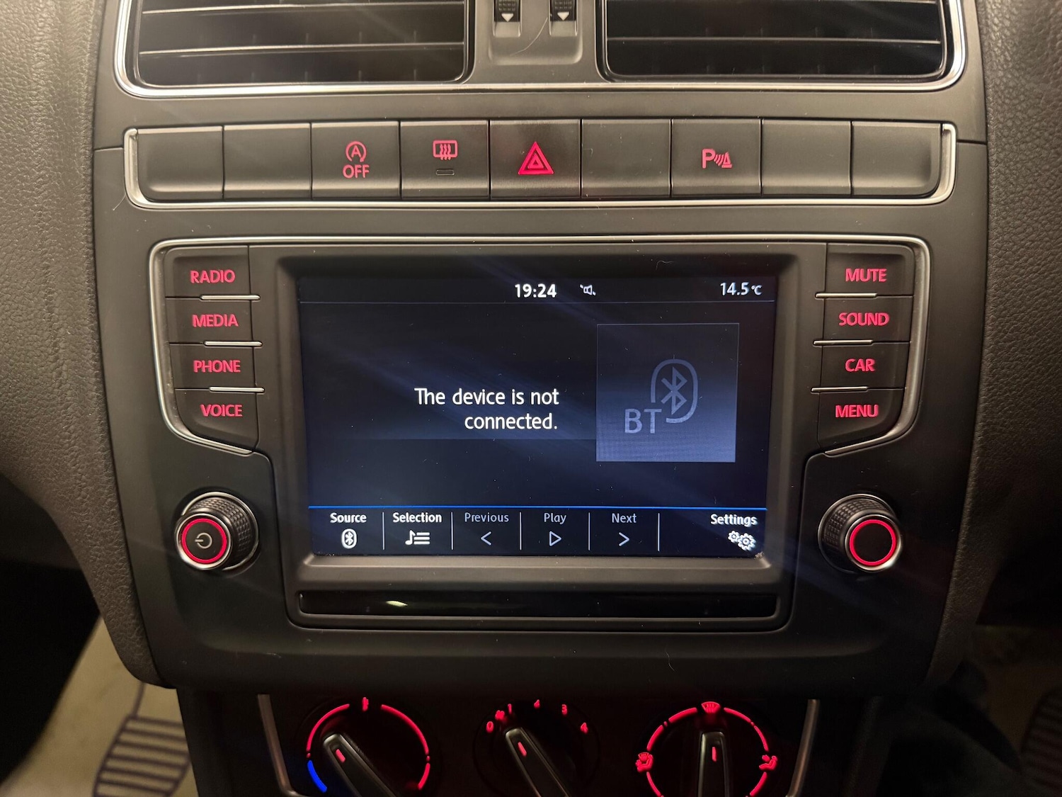 Used Volkswagen Polo 2016 for sale - 76549337: Photo 28