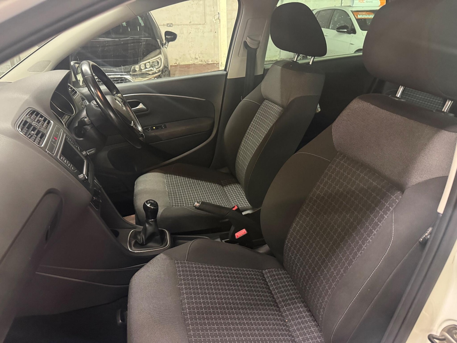 Used Volkswagen Polo 2016 for sale - 76549337: Photo 31