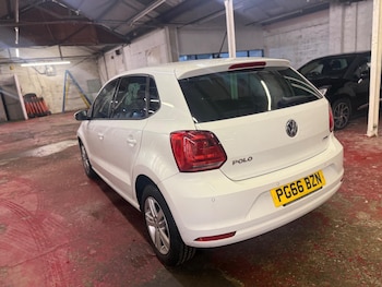 Used Volkswagen Polo 2016 for sale - 76549337: Photo