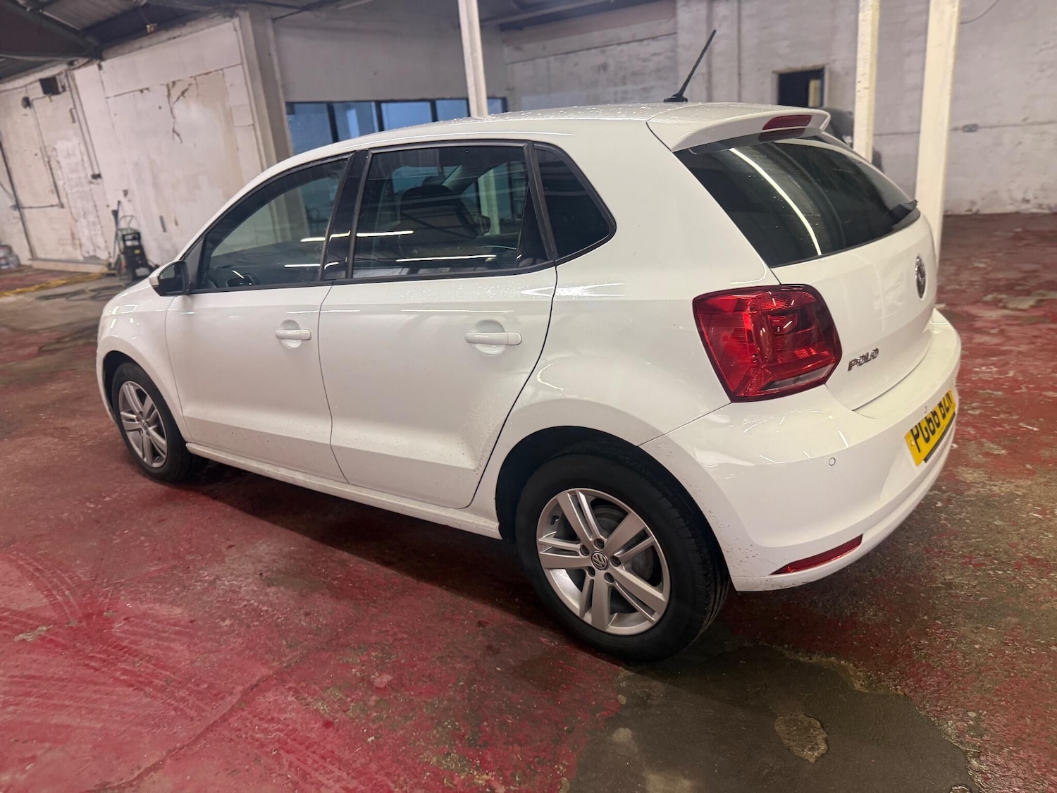 Used Volkswagen Polo 2016 for sale - 76549337: Photo 8