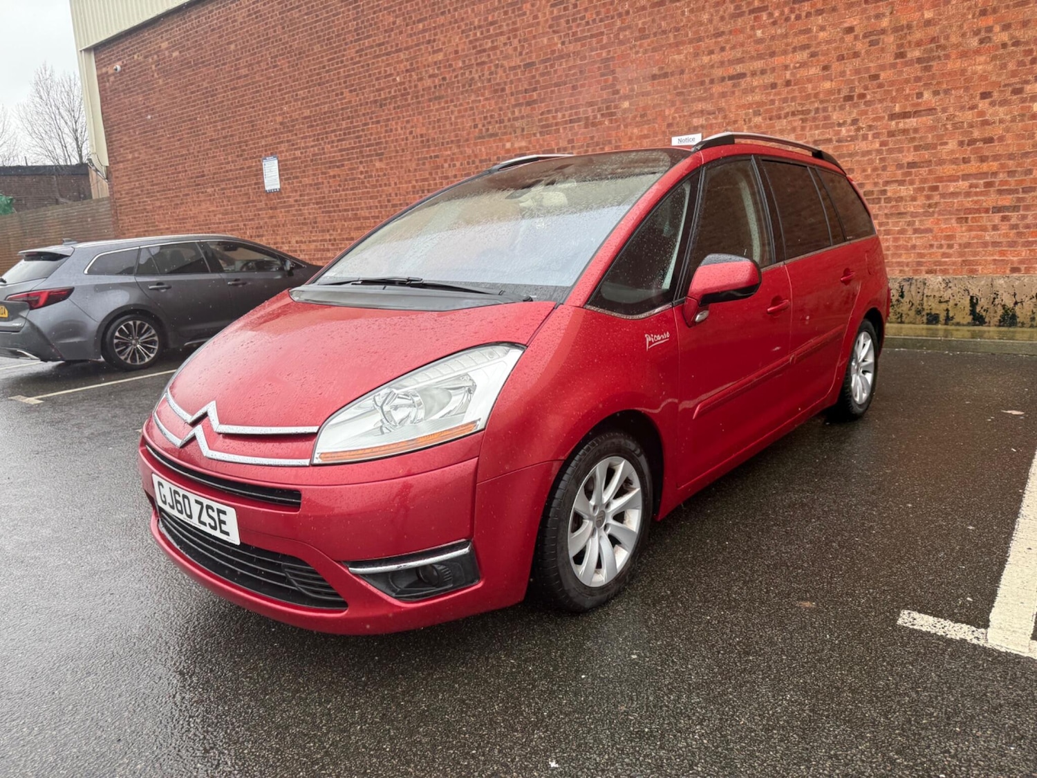 Used Citroen Grand C4 Picasso 2010 for sale - 77559288: Photo 3