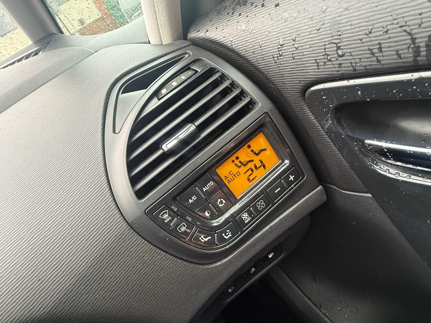 Used Citroen Grand C4 Picasso 2010 for sale - 77559288: Photo 46