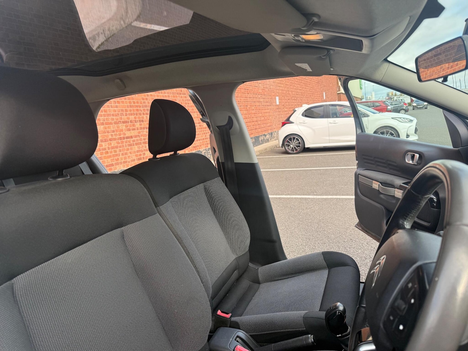 Used Citroen C4 Cactus 2015 for sale - 76371465: Photo 27