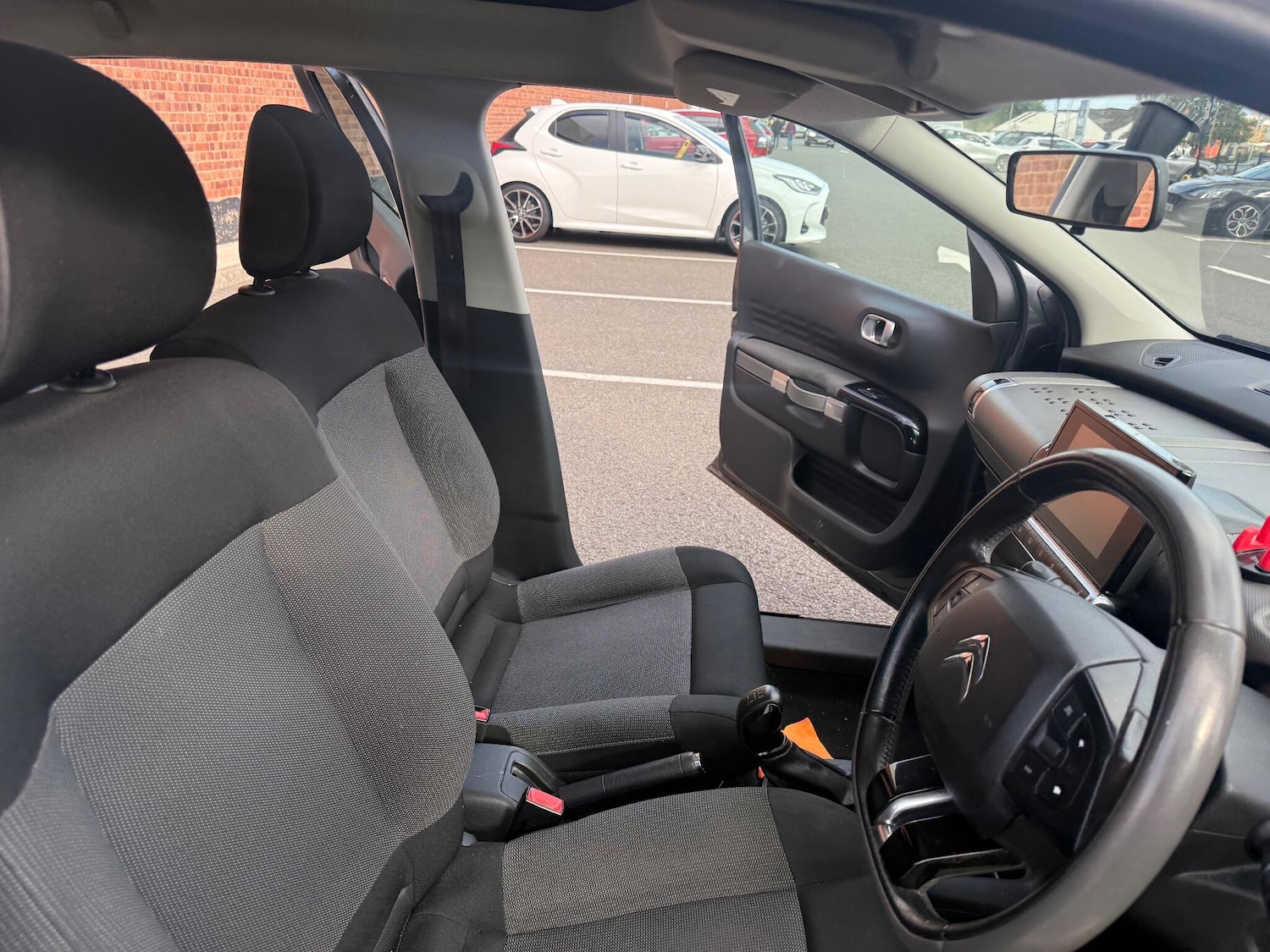 Used Citroen C4 Cactus 2015 for sale - 76371465: Photo 28