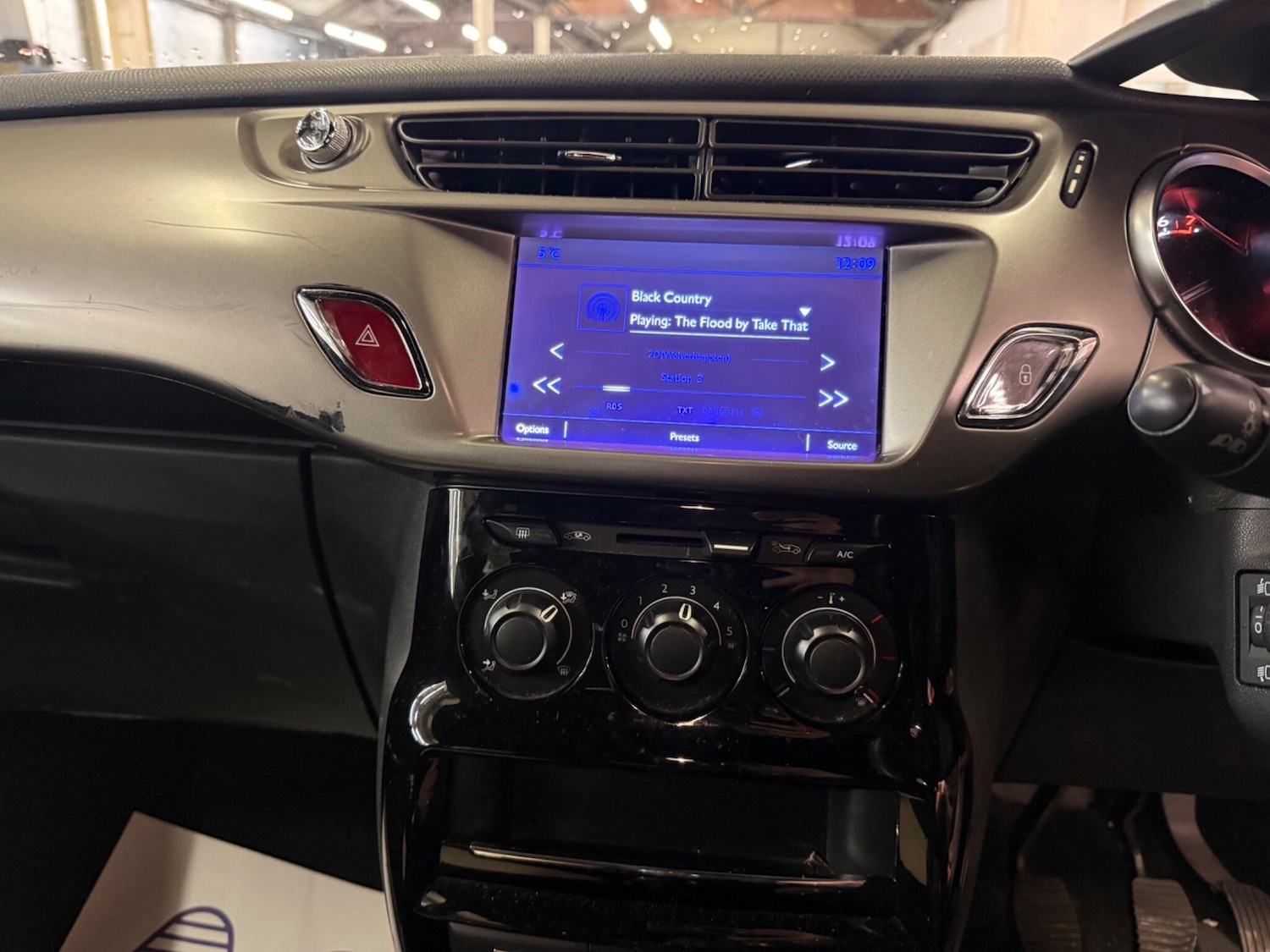 Used DS Automobiles DS 3 2016 for sale - 78057917: Photo 31