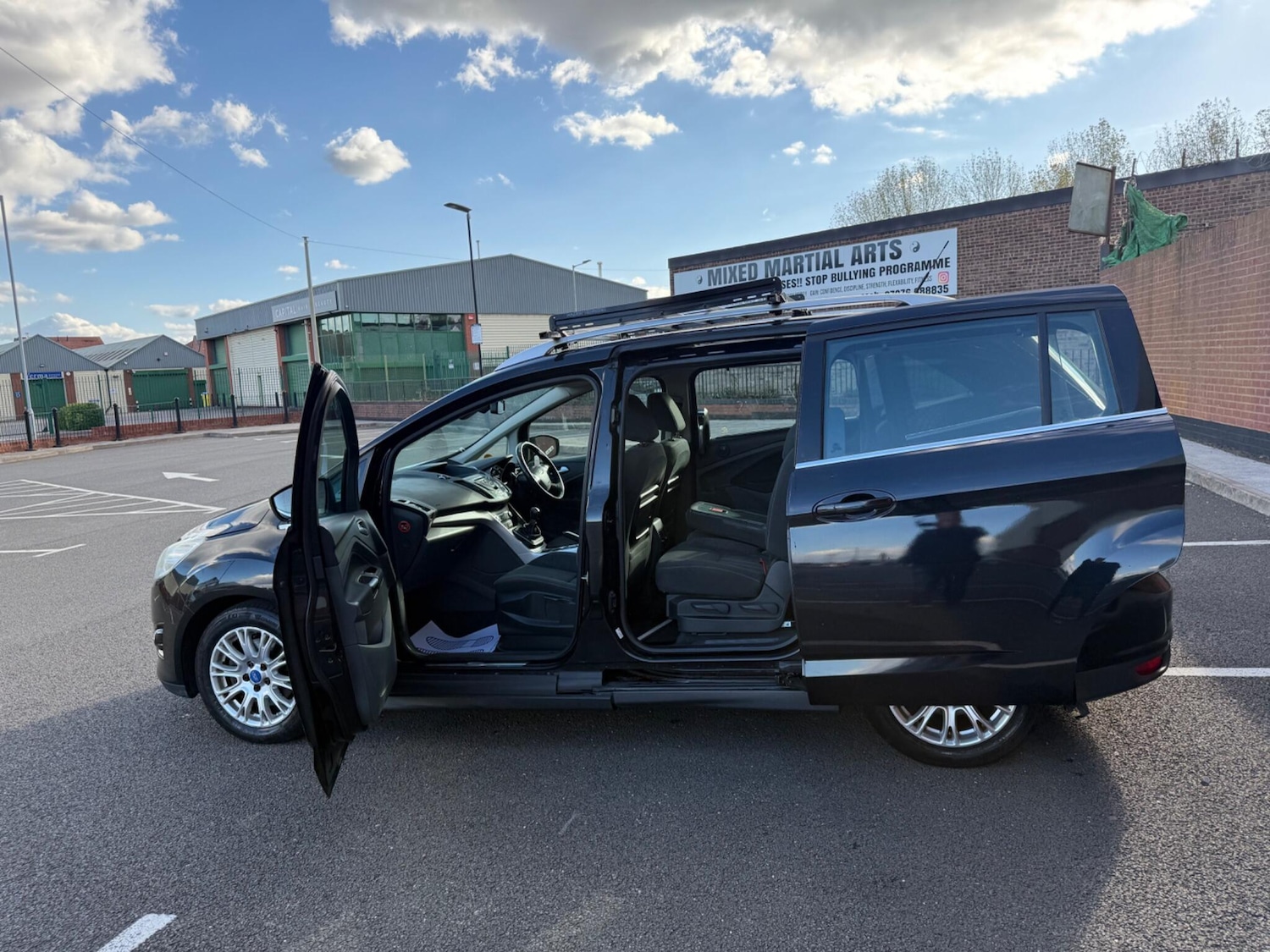 Used Ford Grand C-Max 2011 for sale - 77198305: Photo 17