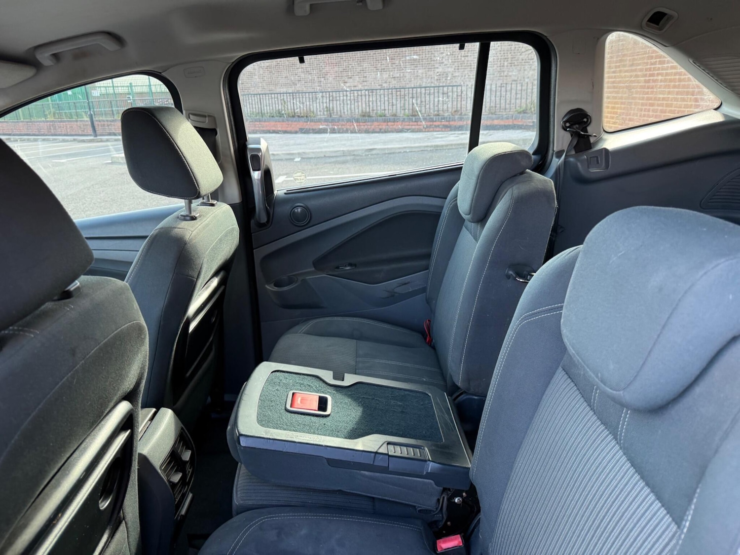 Used Ford Grand C-Max 2011 for sale - 77198305: Photo 18