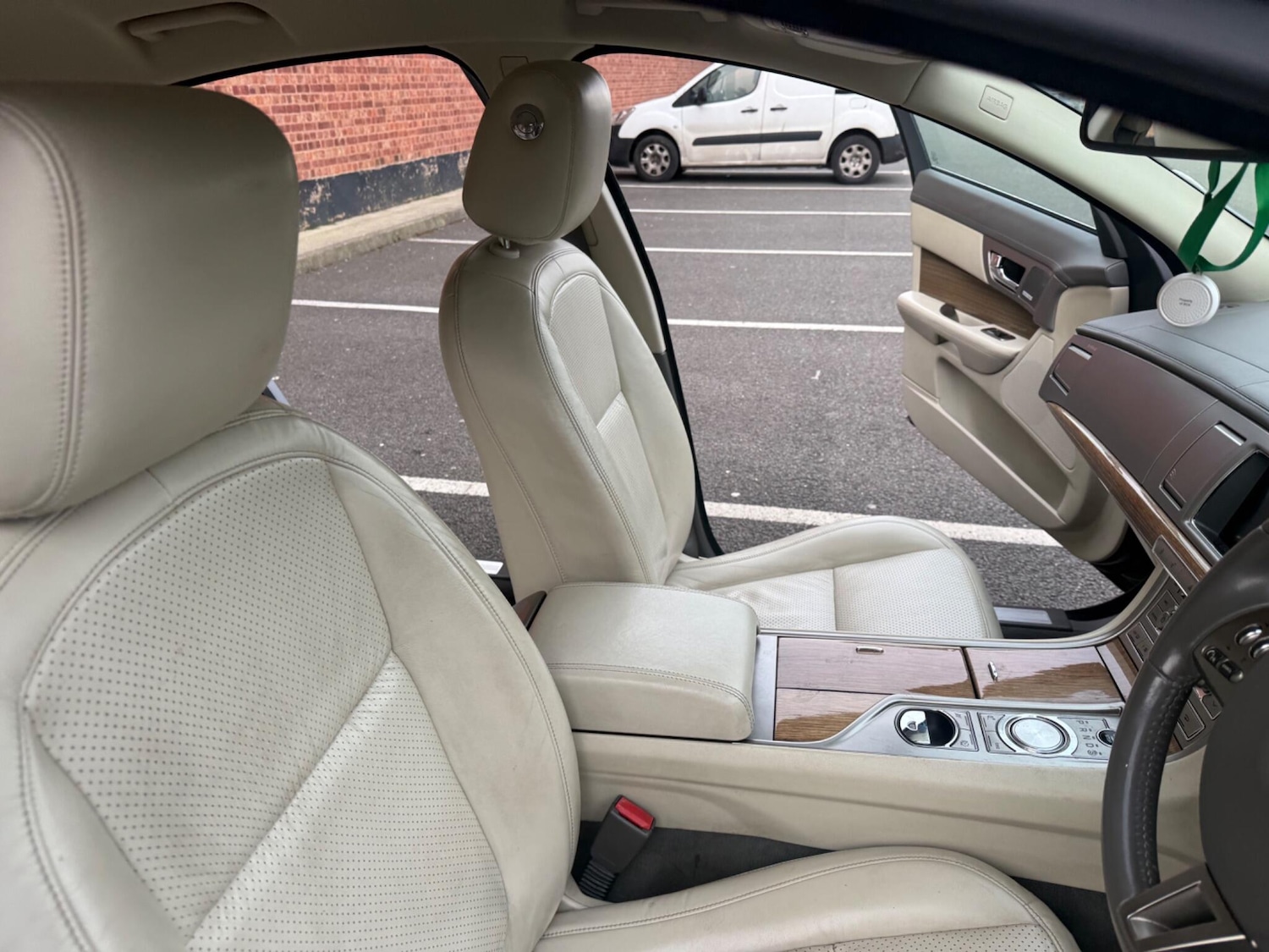 Used Jaguar XF 2009 for sale - 77646669: Photo 30