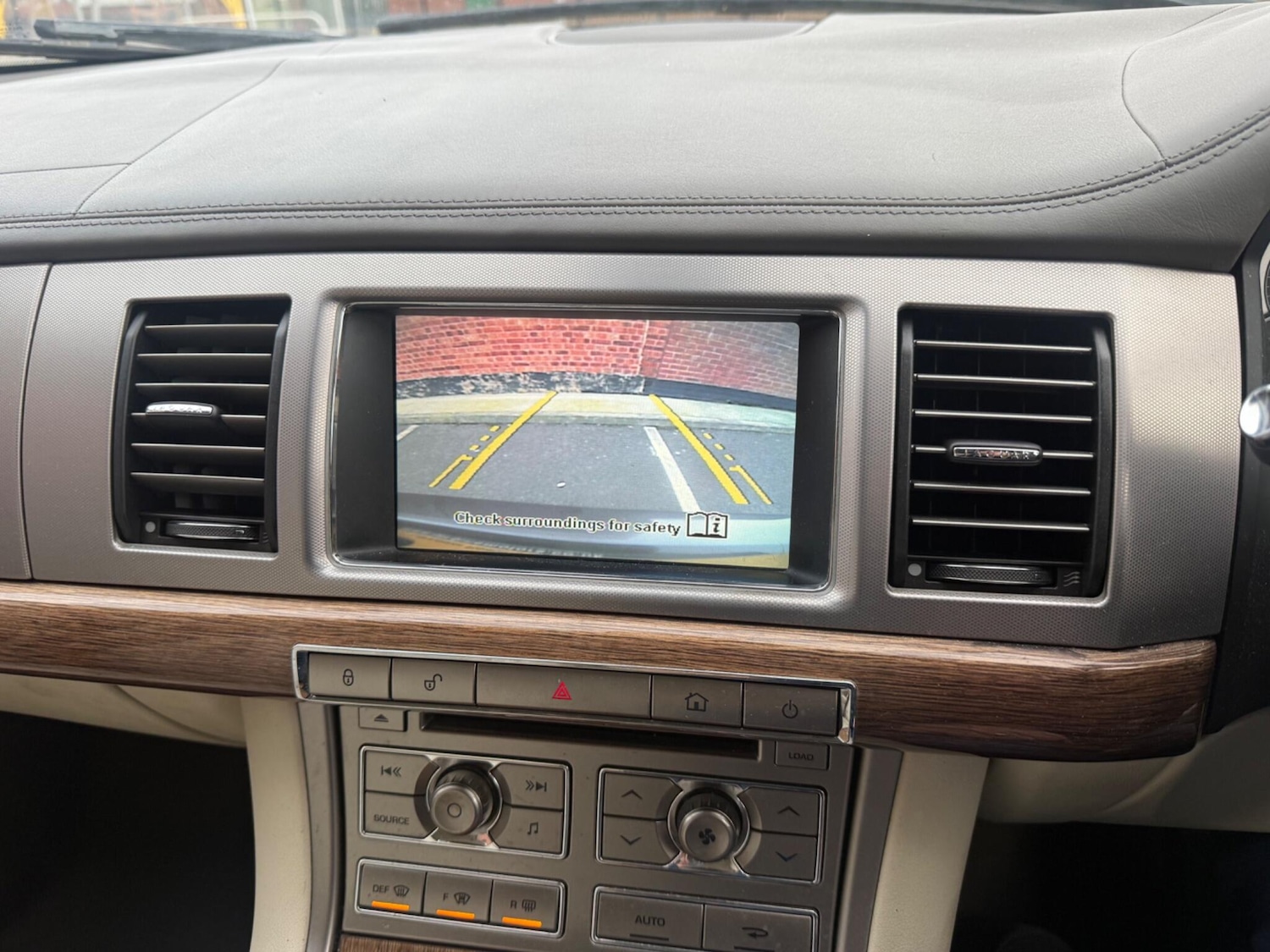 Used Jaguar XF 2009 for sale - 77646669: Photo 42