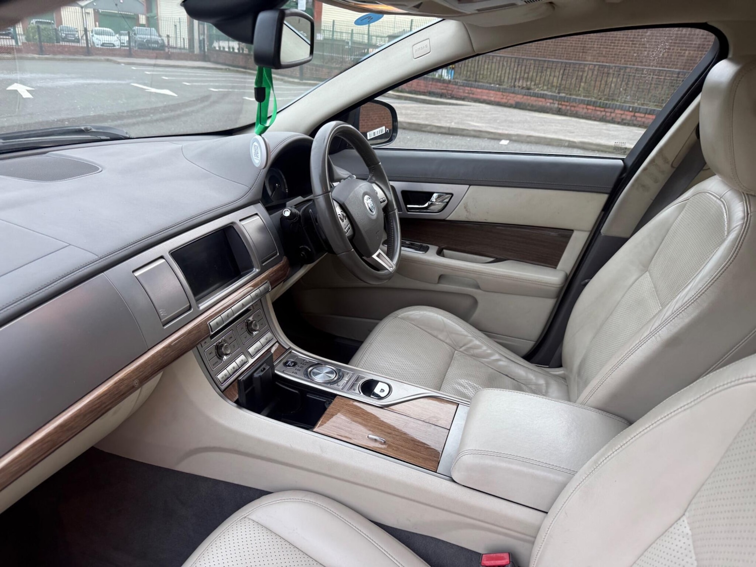 Used Jaguar XF 2009 for sale - 77646669: Photo 47