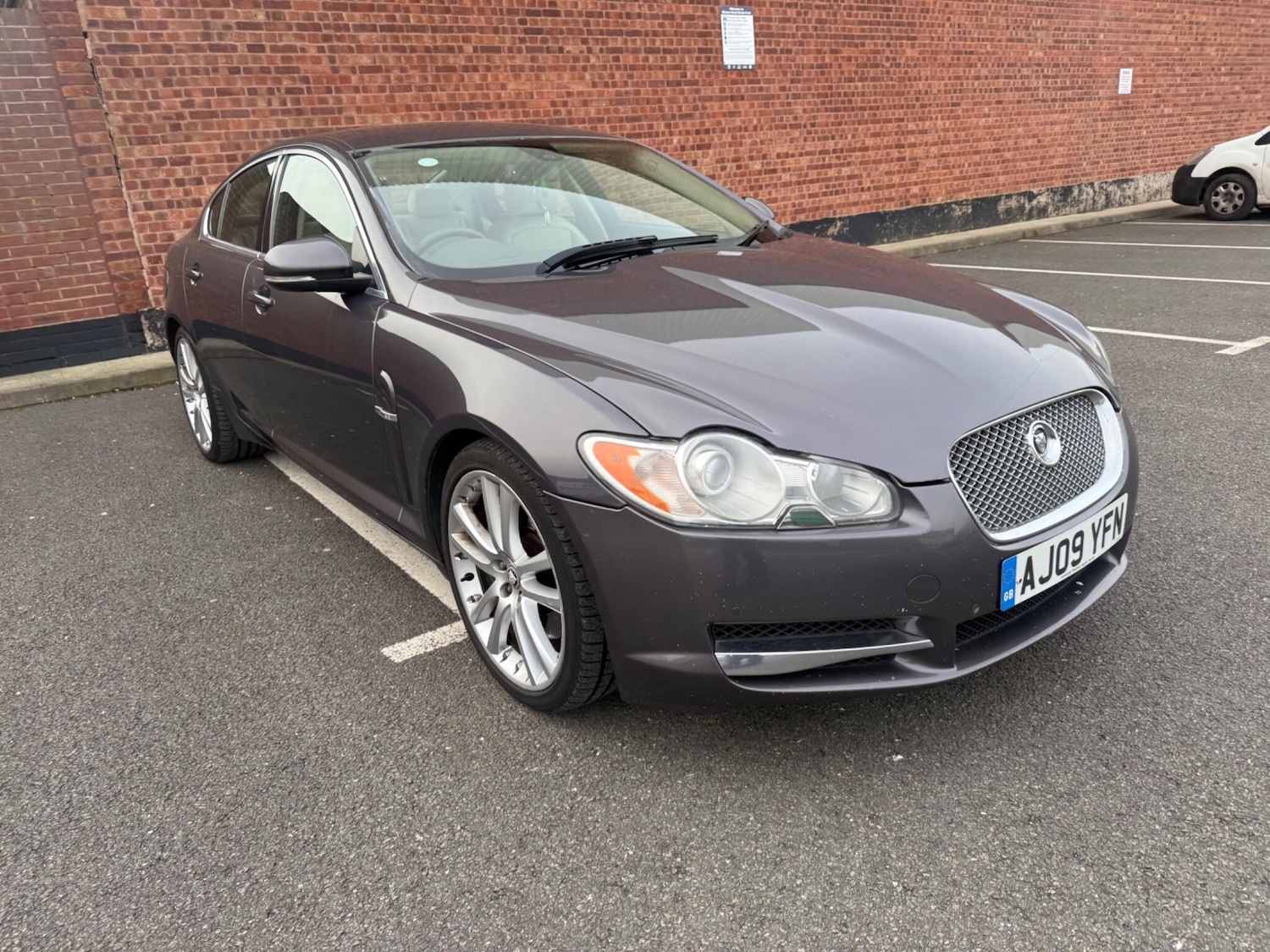 Used Jaguar XF 2009 for sale - 77646669: Photo 5