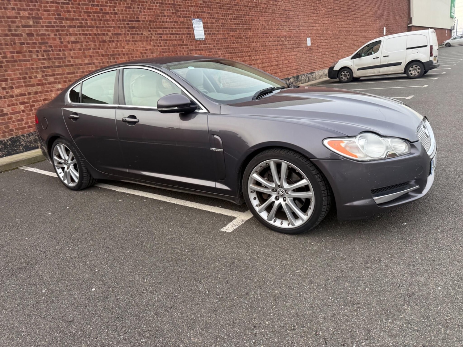 Used Jaguar XF 2009 for sale - 77646669: Photo 6