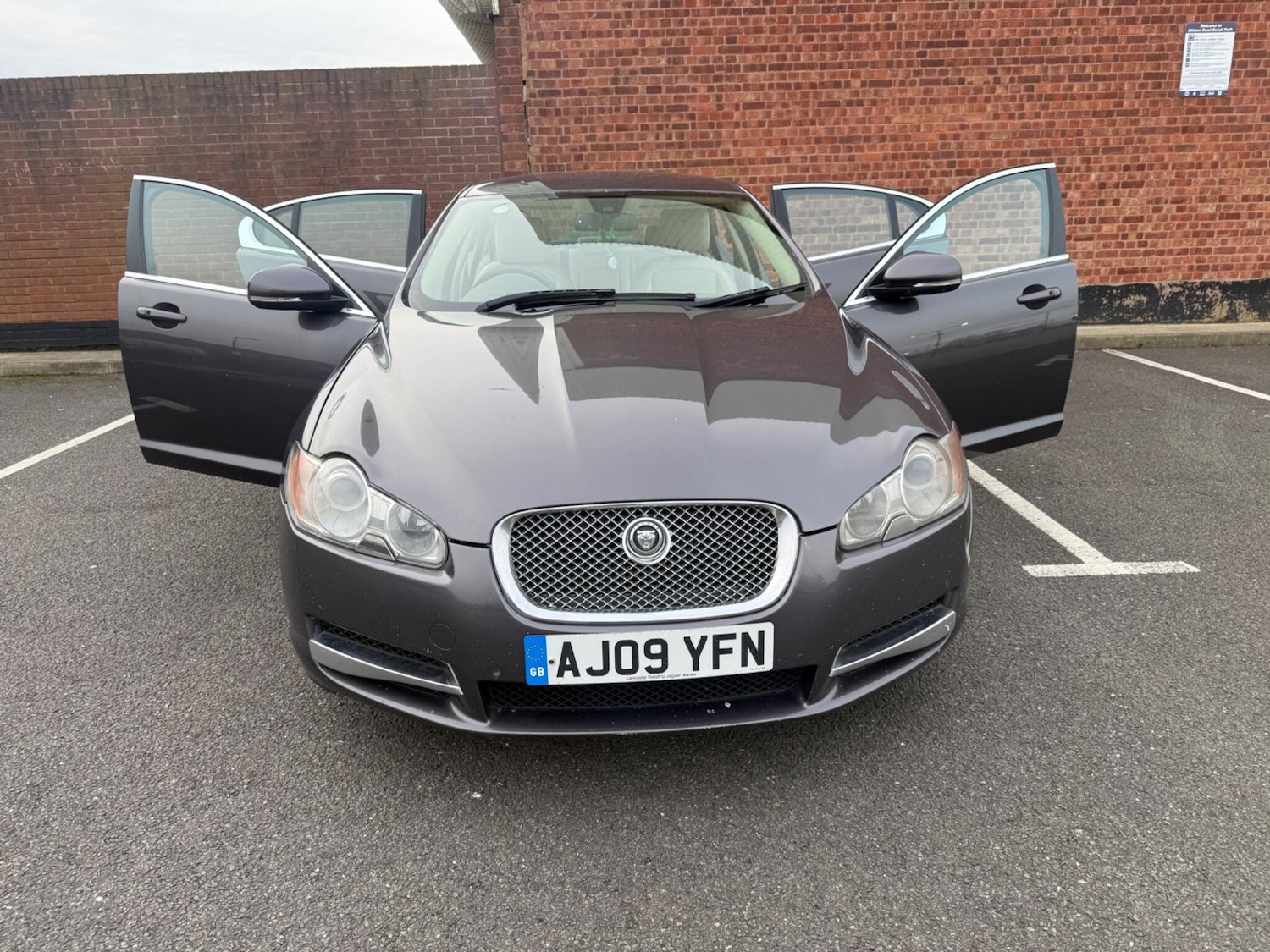 Used Jaguar XF 2009 for sale - 77646669: Photo 7