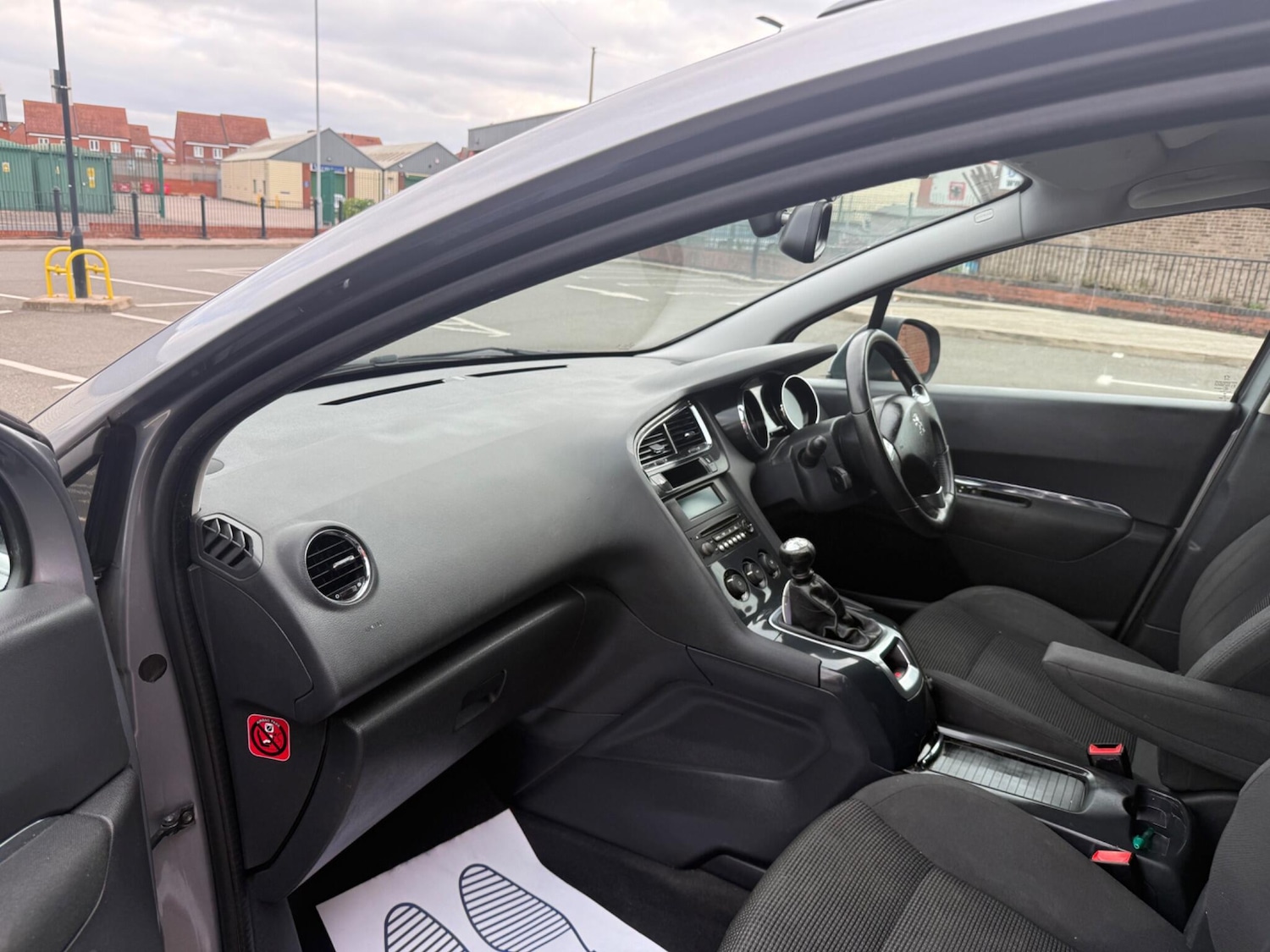 Used Peugeot 5008 2015 for sale - 76247157: Photo 14