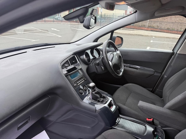 Used Peugeot 5008 2015 for sale - 76247157: Photo 15