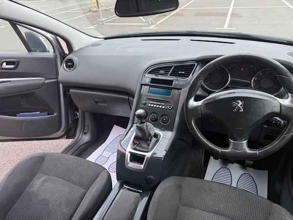 Used Peugeot 5008 2015 for sale - 76247157: Photo 16