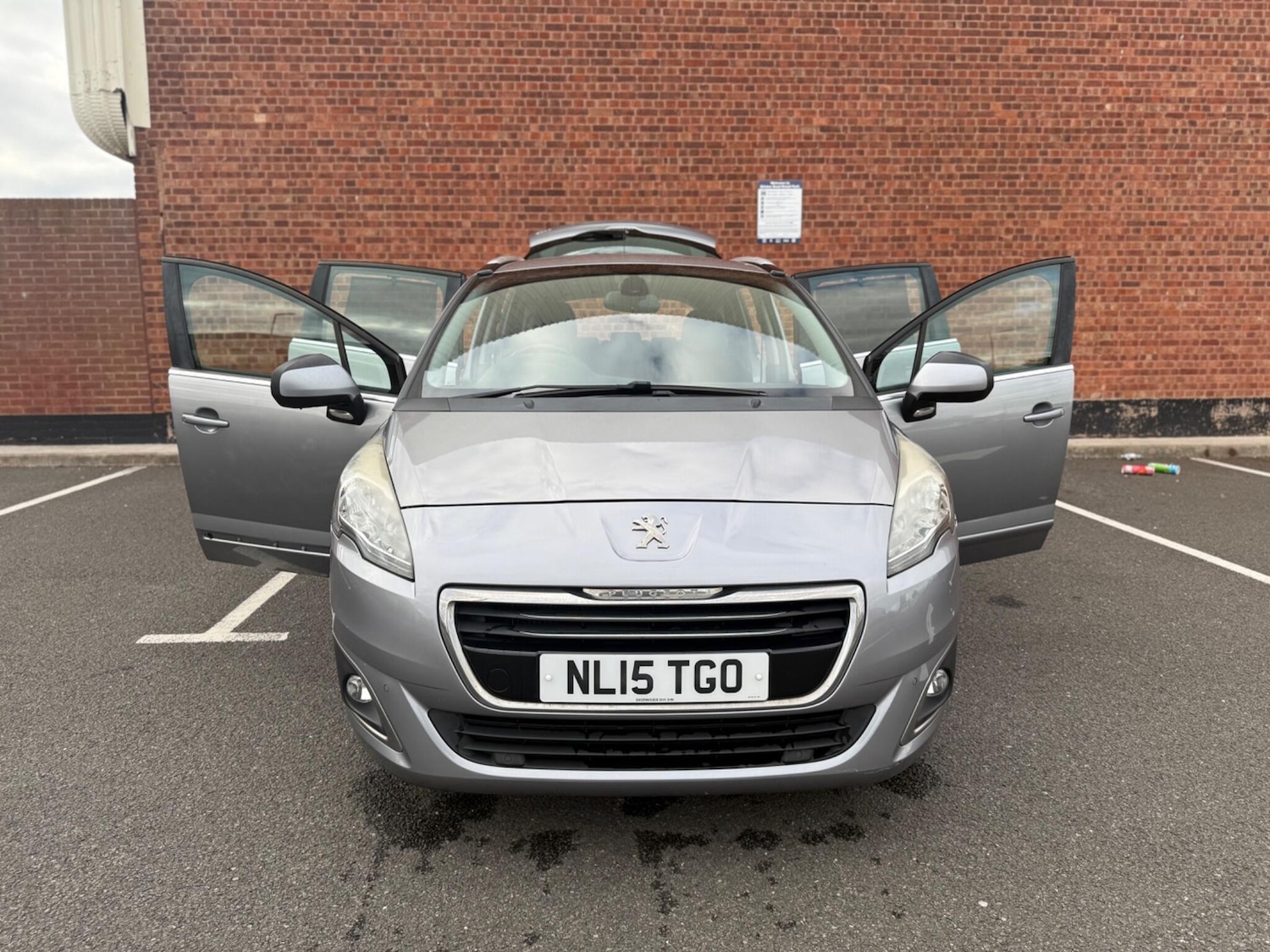 Used Peugeot 5008 2015 for sale - 76247157: Photo 6