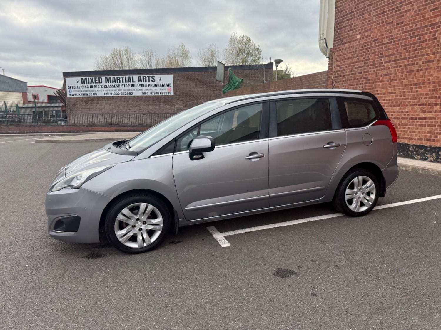 Used Peugeot 5008 2015 for sale - 76247157: Photo 7