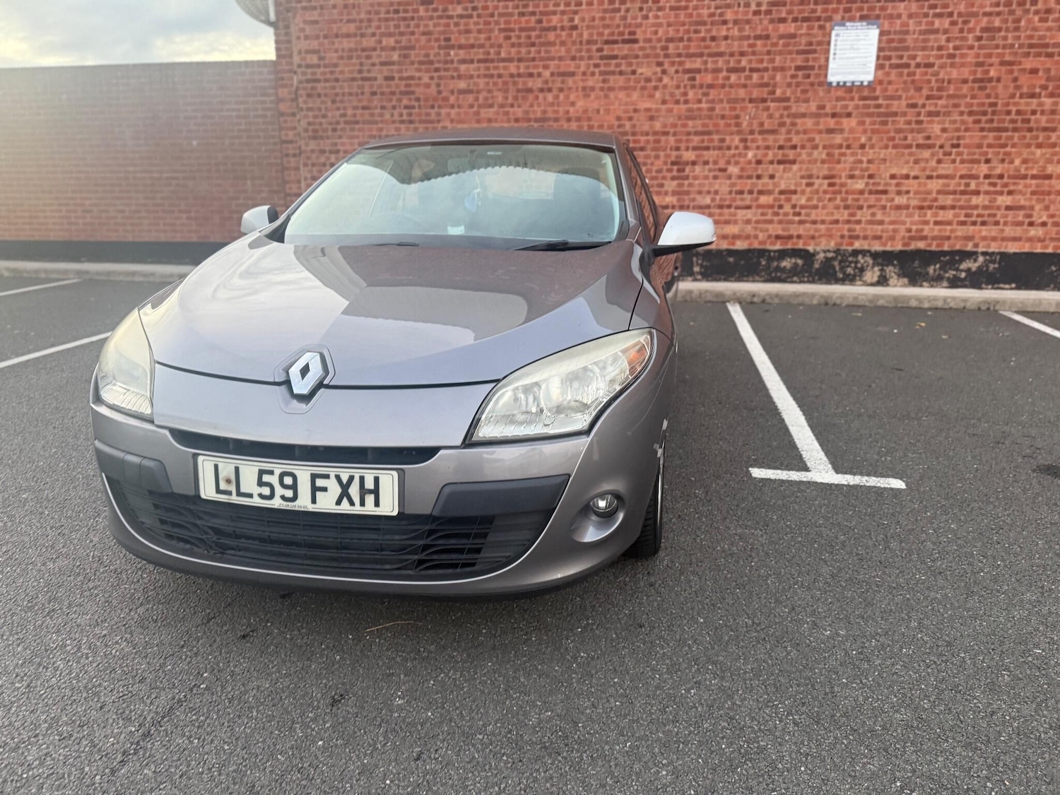 Used Renault Megane 2010 for sale - 76380858: Photo 5